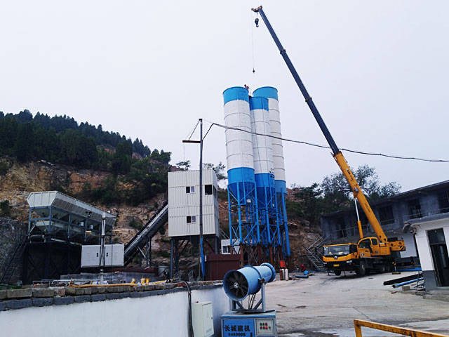HZS120集裝箱式混凝(ning)土攪拌站
