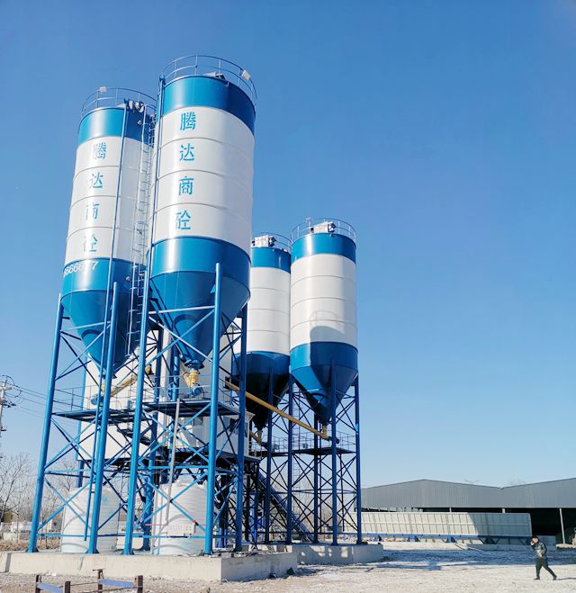 免基礎混(hun)凝土攪拌(bàn)站有什麽(me)優點？
