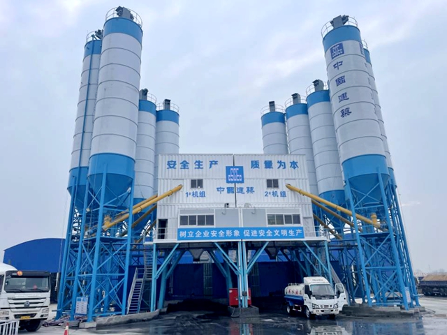 商品混(hùn)凝土攪拌(bàn)站冬季施(shī)工要注意(yi)幾個問題(tí)